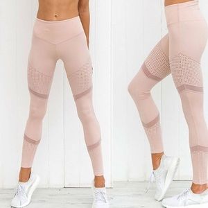 BRAND NEW! Pink design leggings/ yoga pants